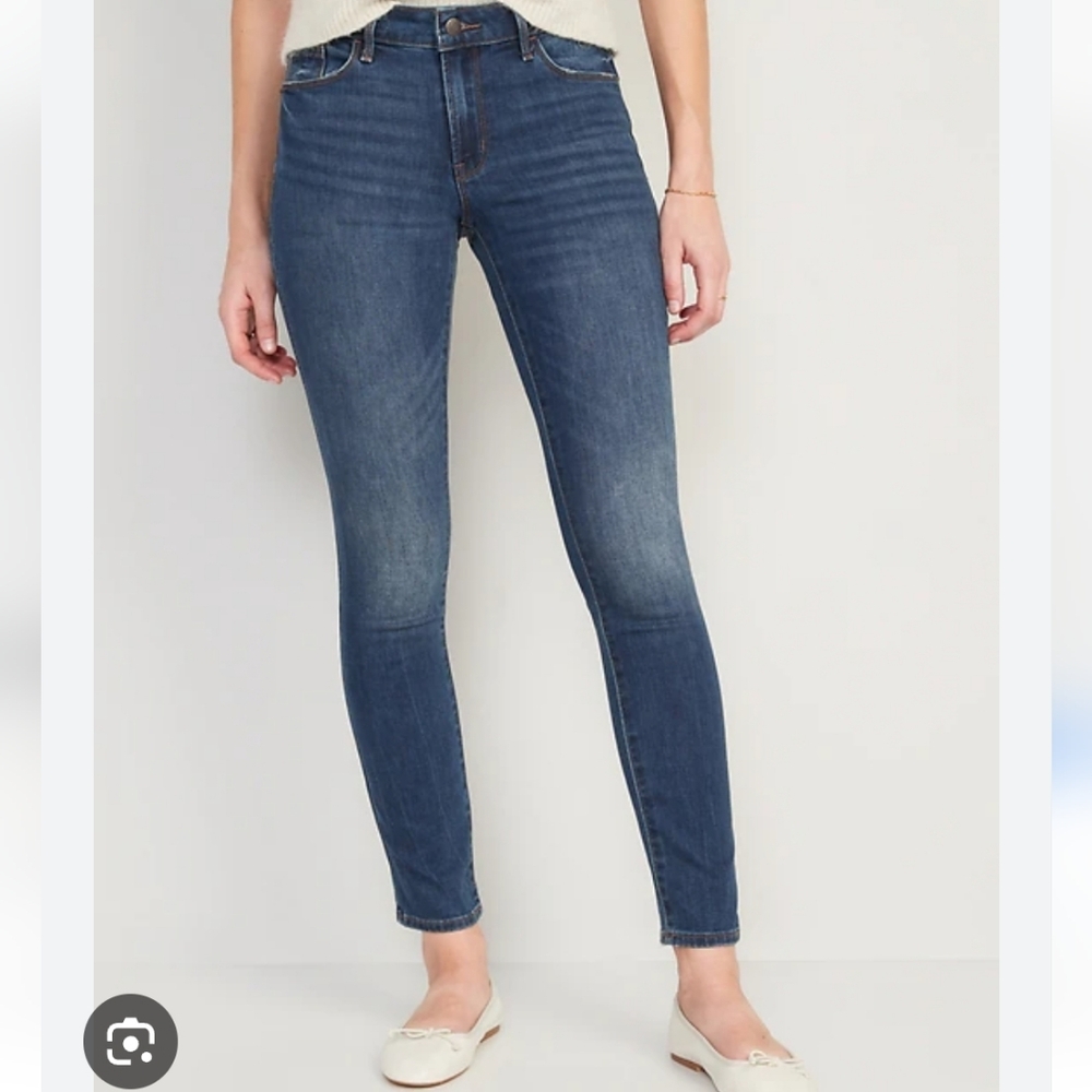 Mid-Rise Pop Icon Skinny Jeans